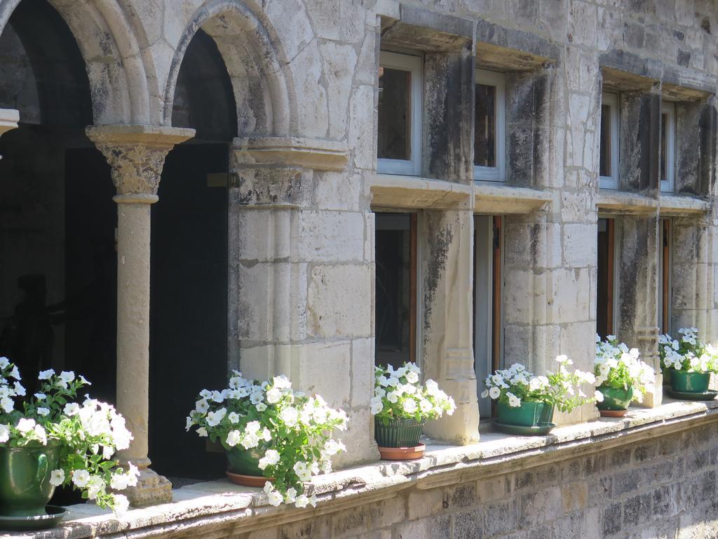 סן-אנטונין La Porte Bleue מראה חיצוני תמונה